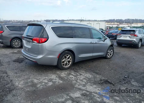 2019 Chrysler Pacifica Limited z USA, uszkodzony, nr VIN 2C4RC1GG0KR551948